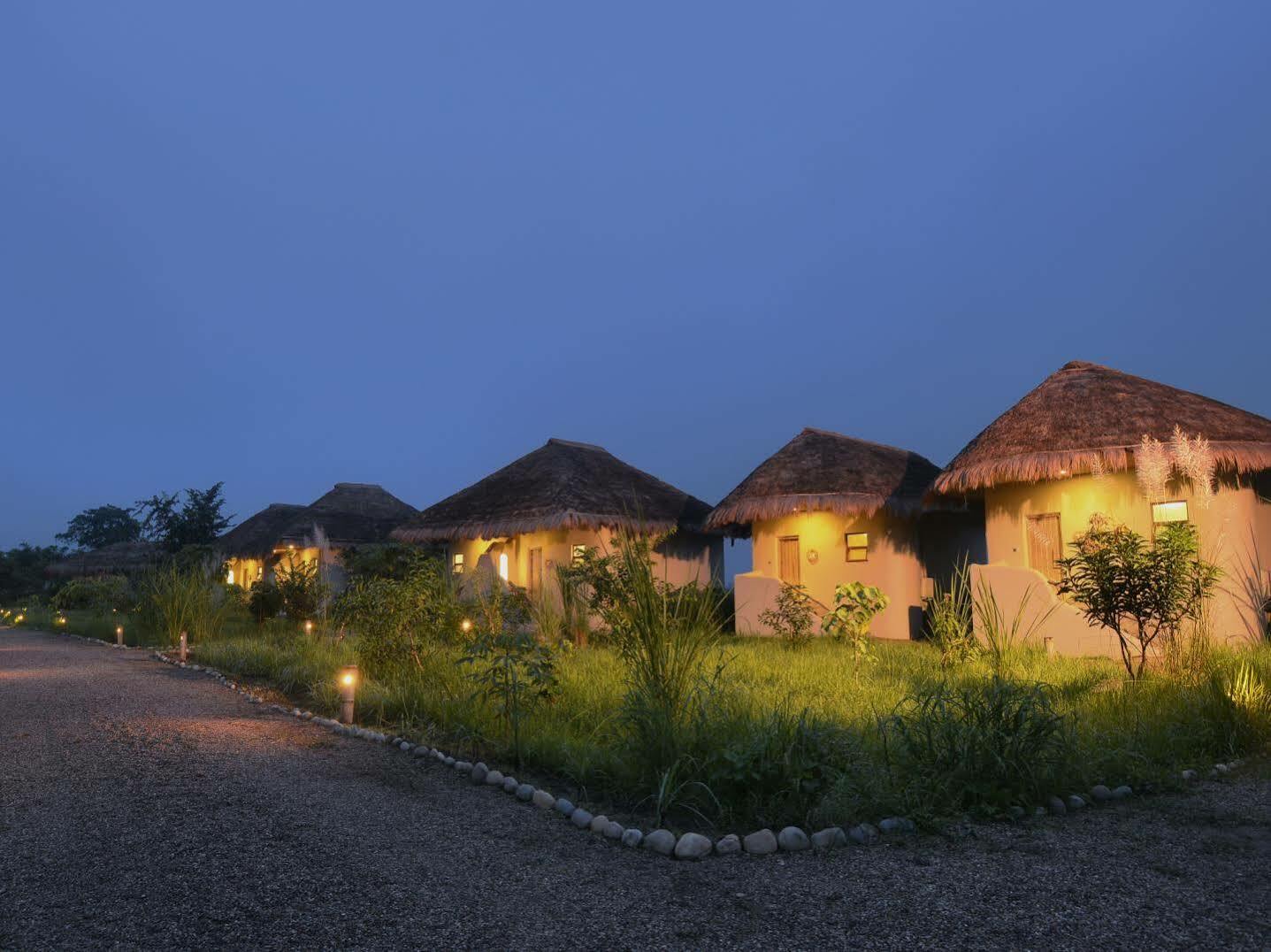 सहारा Barahi Jungle 5*